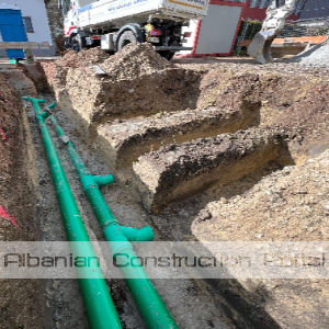 Hapje kanalesh per ujesjelles apo linja elektrike Hapje kanalesh per ujesjelles apo linja elektrike